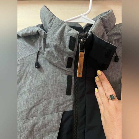 Obermeyer Men's Charcoal and Black Ski Jacket Multiple Pockets size medium - Picture 5 of 10